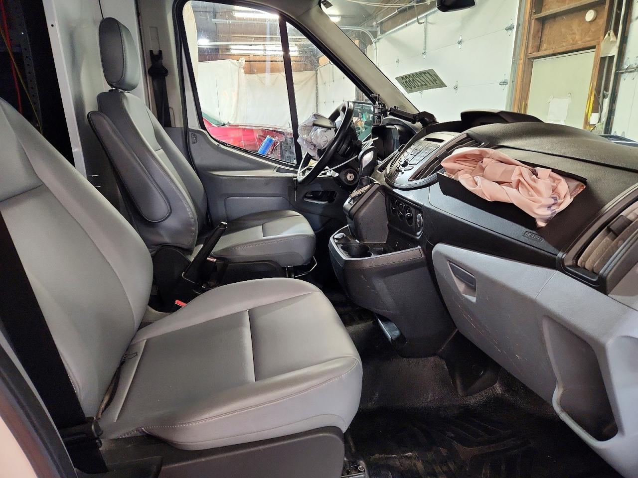 Ford Transit T-250