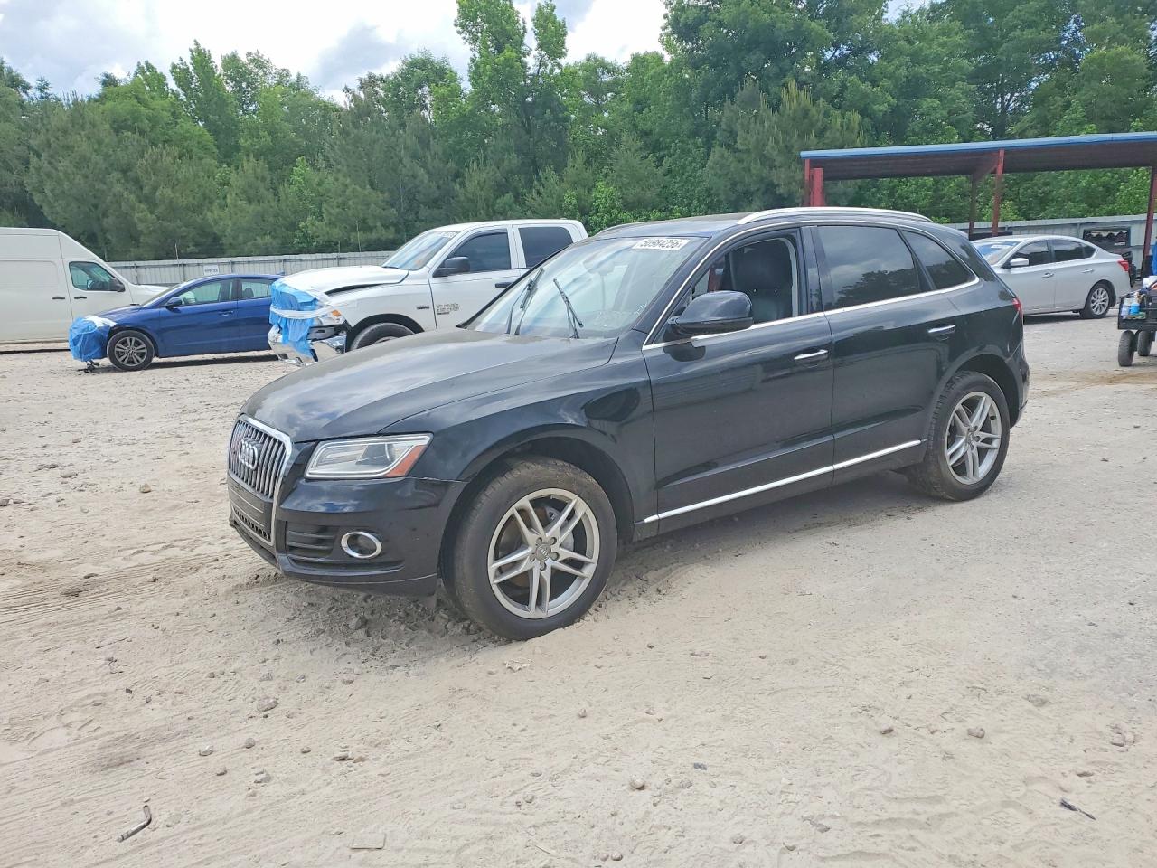 Salvage Audi Q5 Image