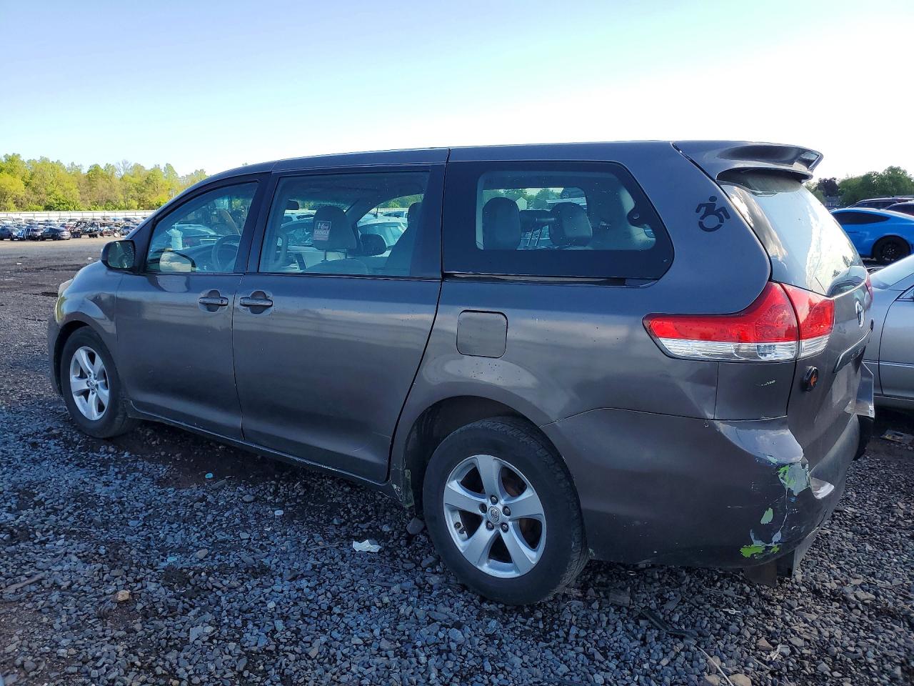 Toyota Sienna L 7-passenger