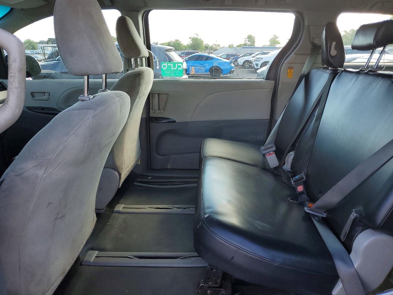 Toyota Sienna L 7-passenger