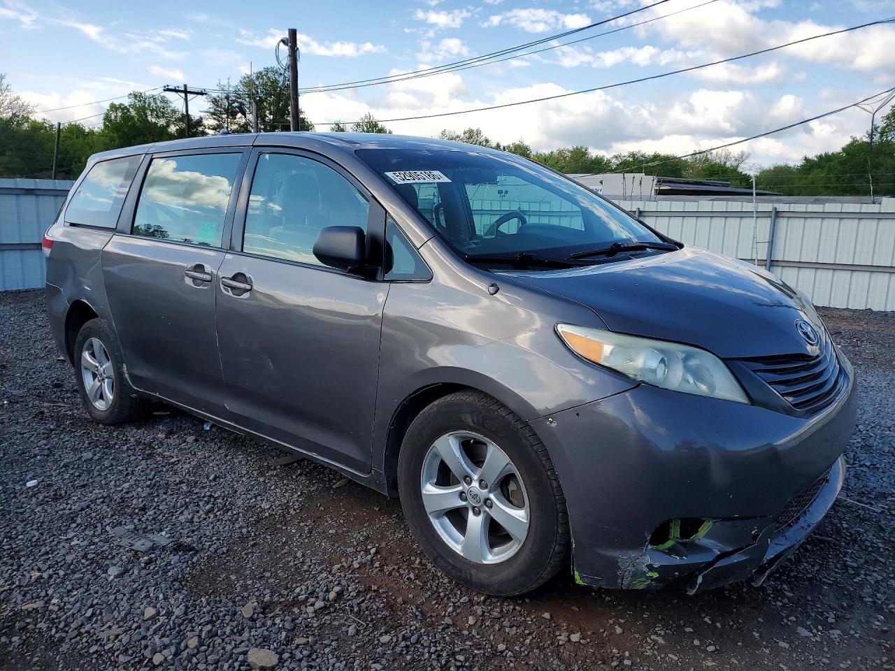 Toyota Sienna L 7-passenger