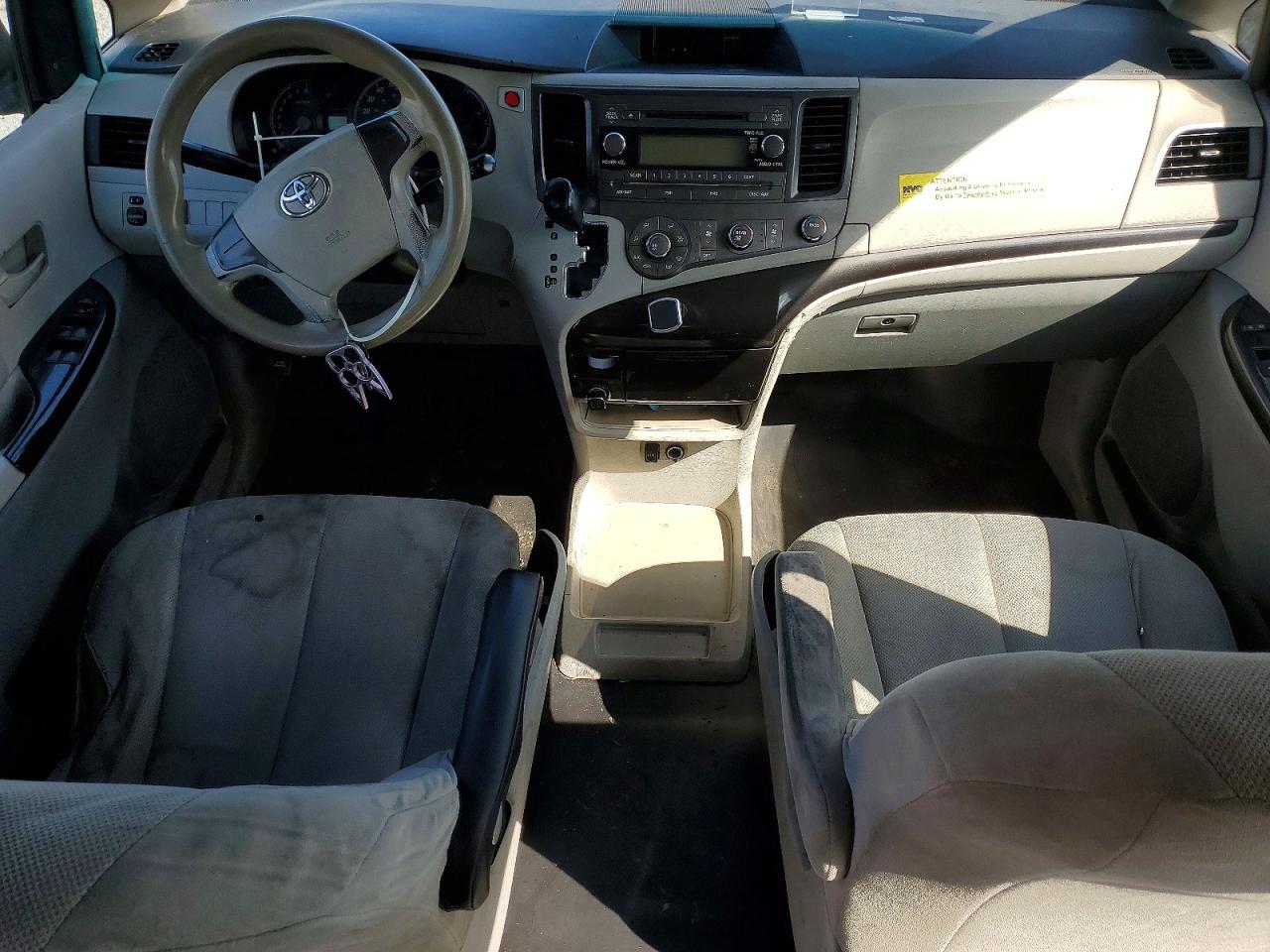 Toyota Sienna L 7-passenger