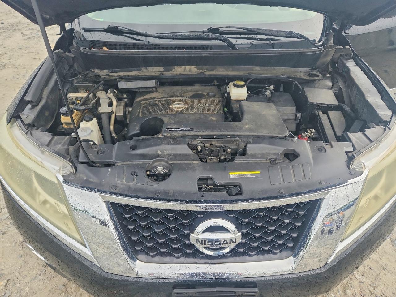 Nissan Pathfinder S