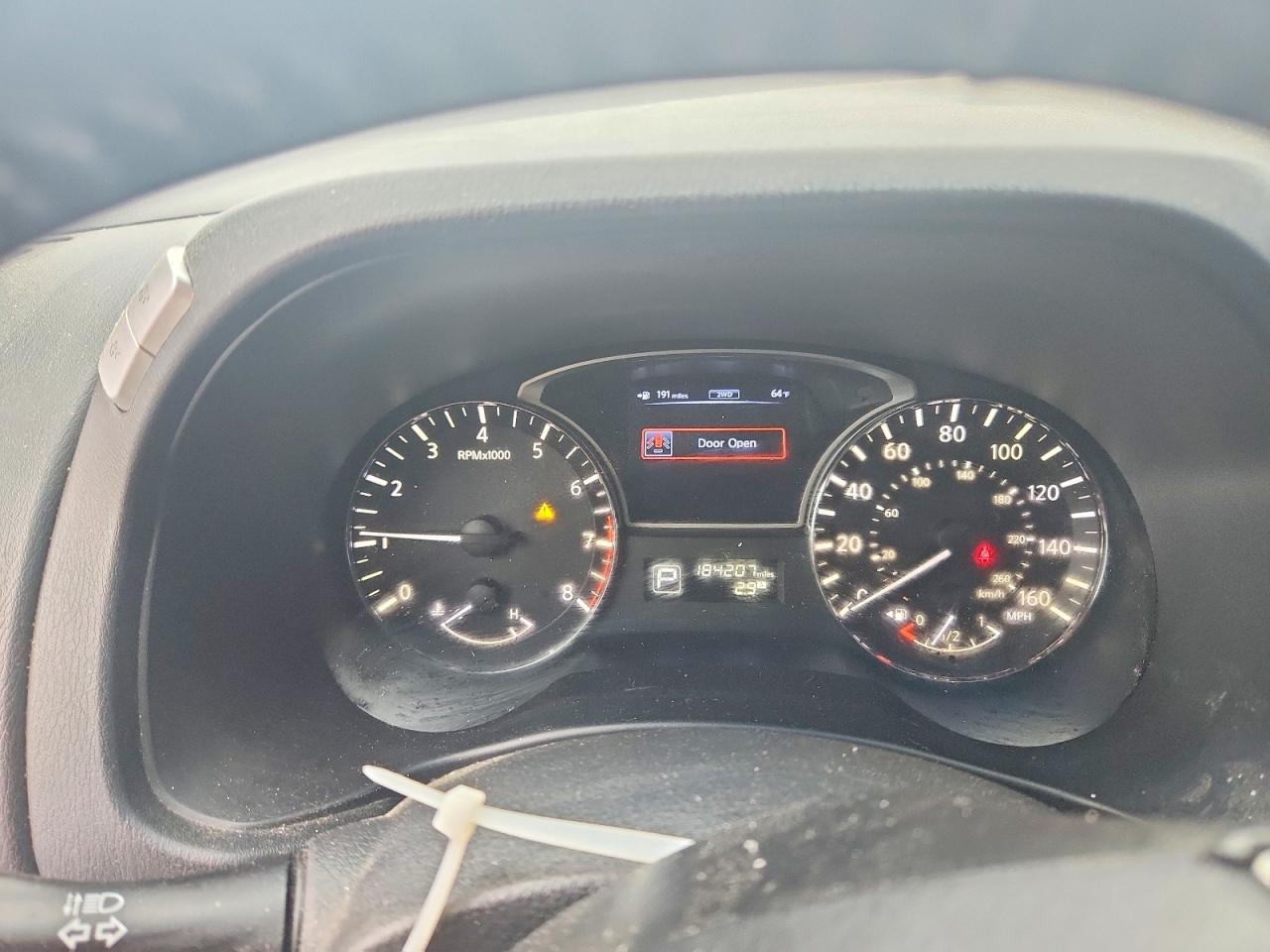 Nissan Pathfinder S