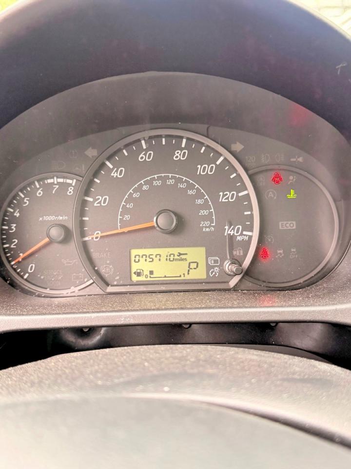 Mitsubishi Mirage Es