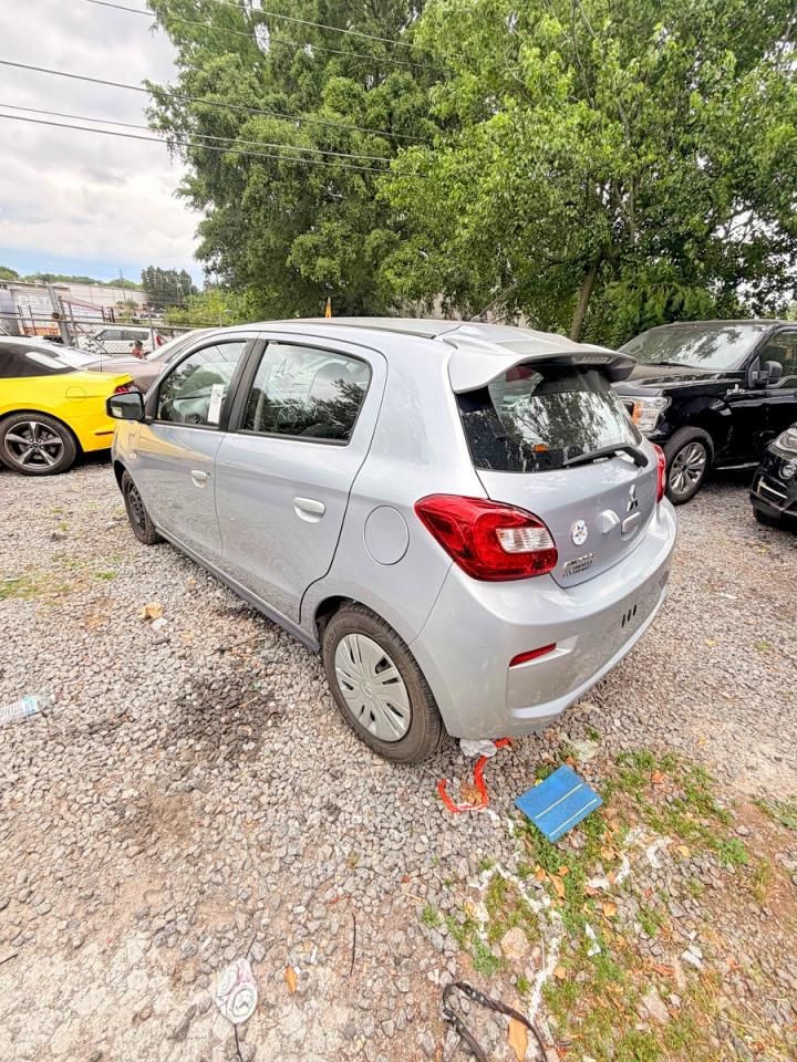 Mitsubishi Mirage Es