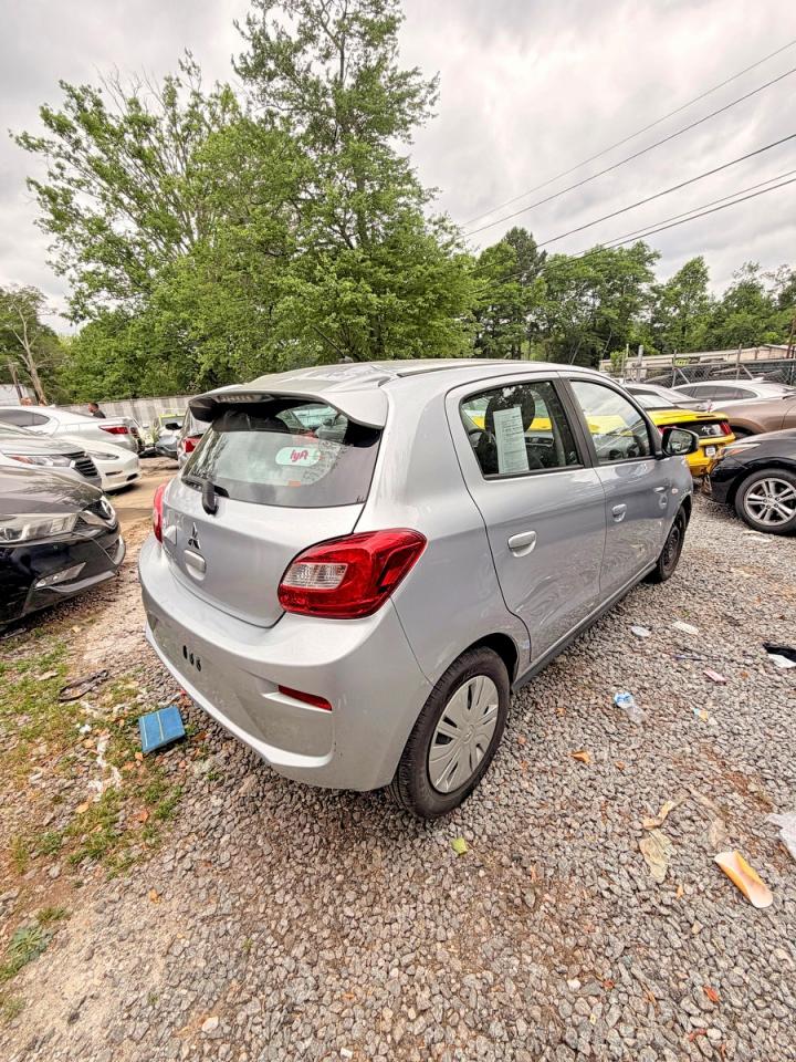 Mitsubishi Mirage Es