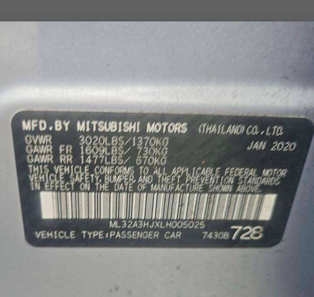 Mitsubishi Mirage Es