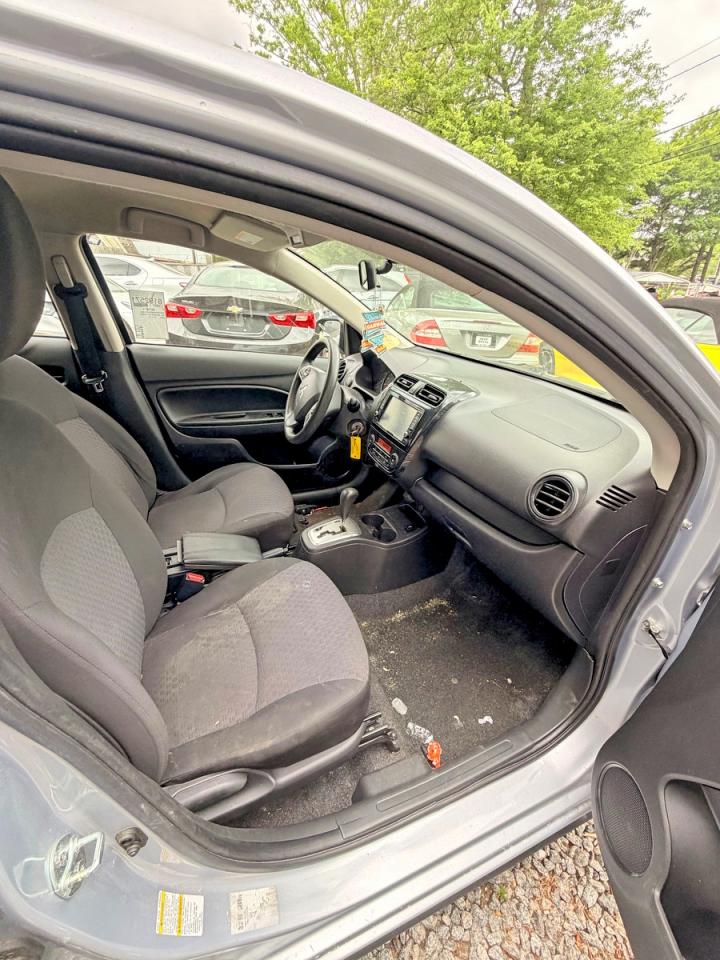 Mitsubishi Mirage Es