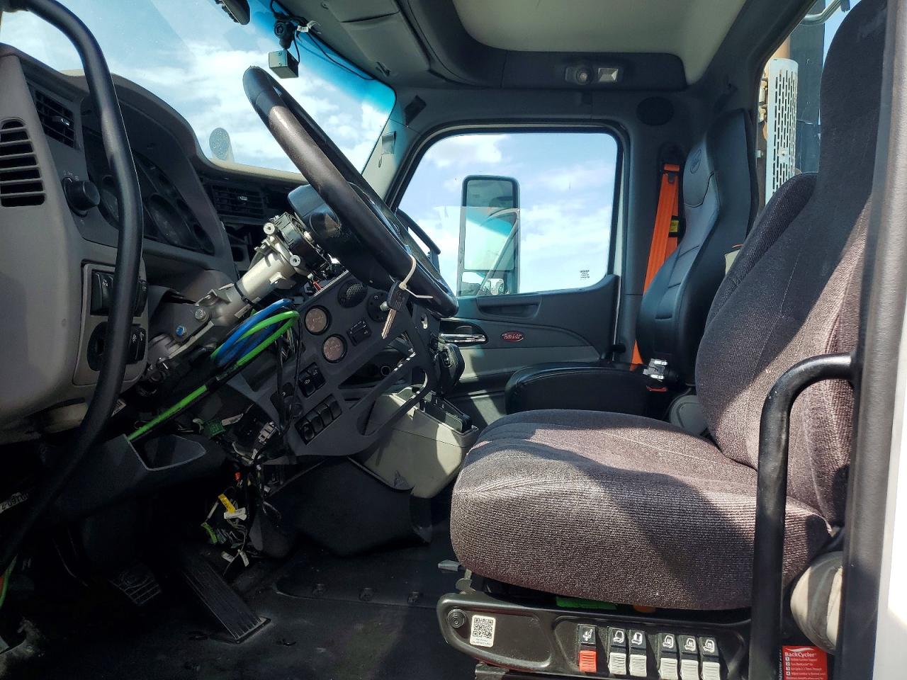Peterbilt 579