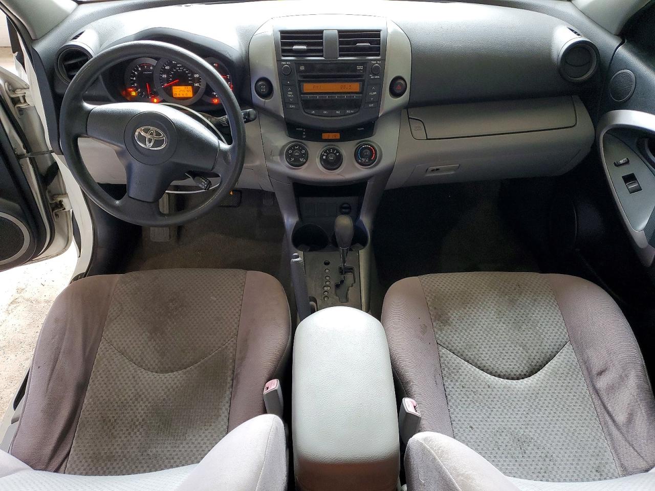 Toyota RAV4 Base