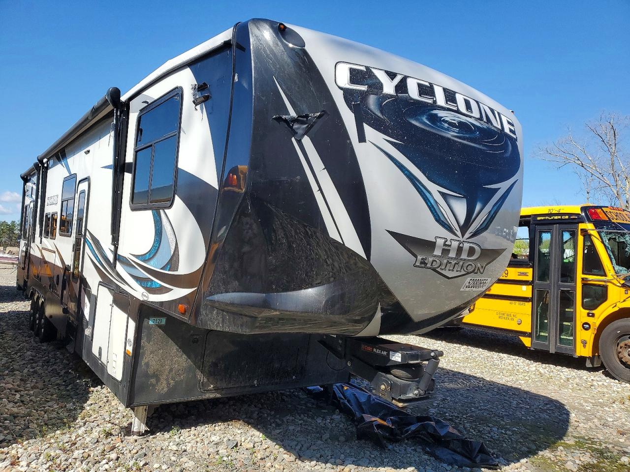 Salvage Cyln Travel Tra Image