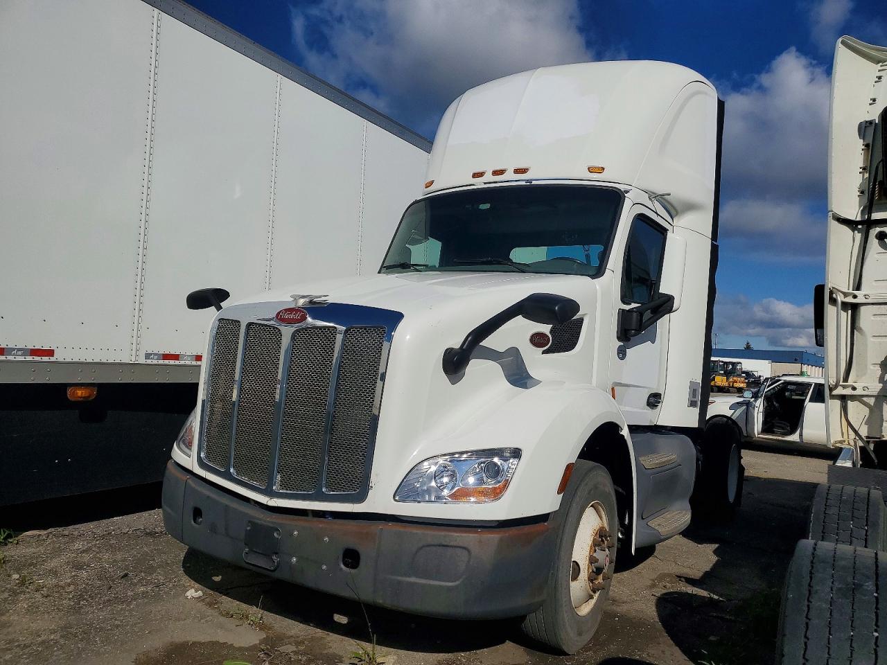 Peterbilt 579