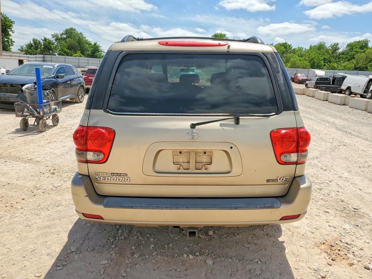 Toyota Sequoia Sr5