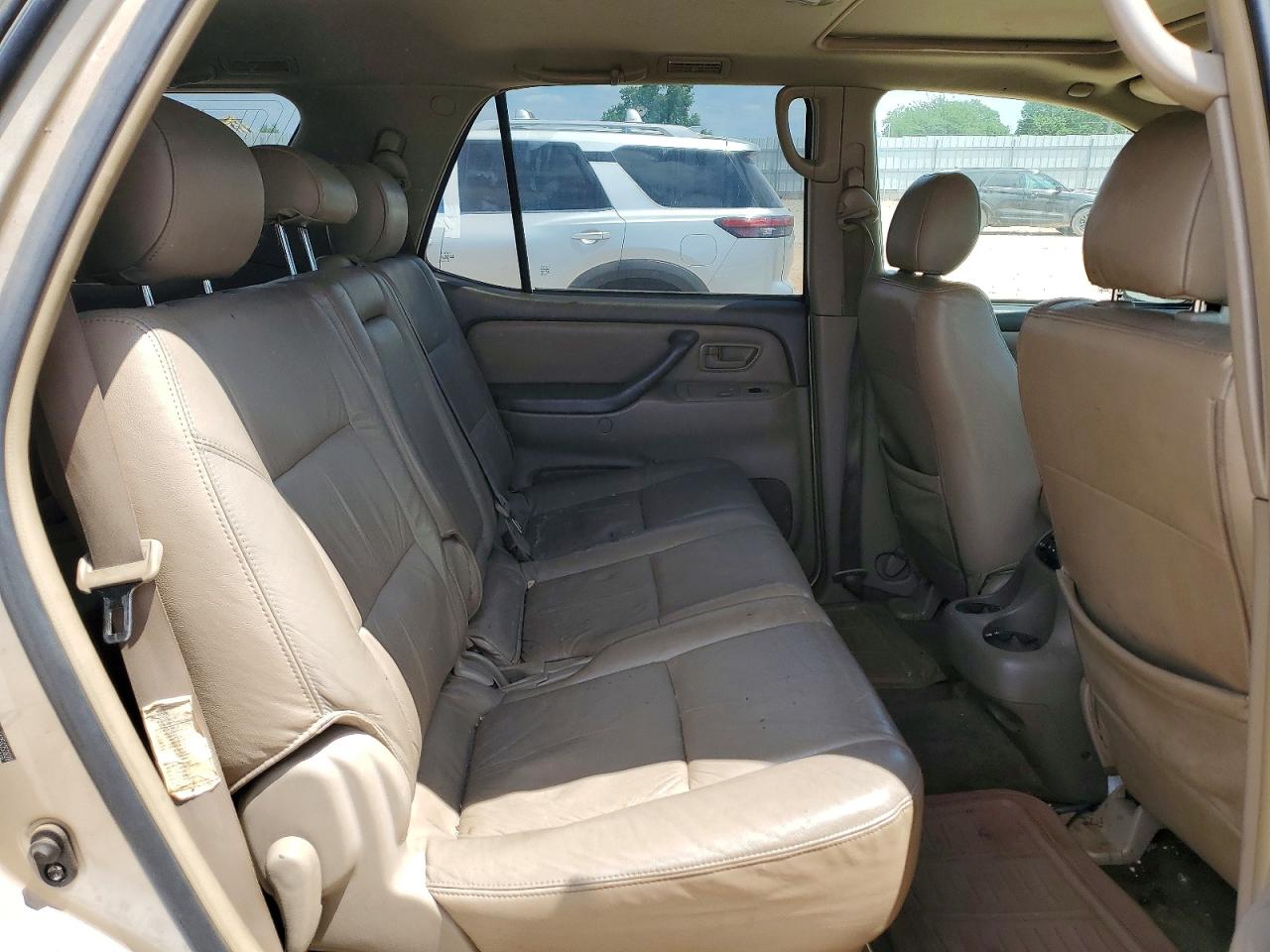 Toyota Sequoia Sr5