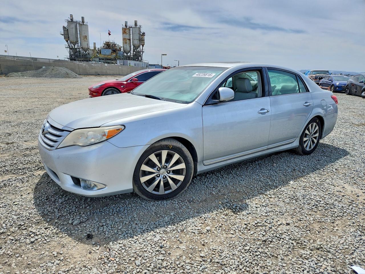 Salvage Toyota Avalon Image