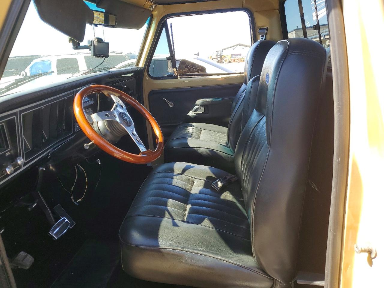 Ford F-100