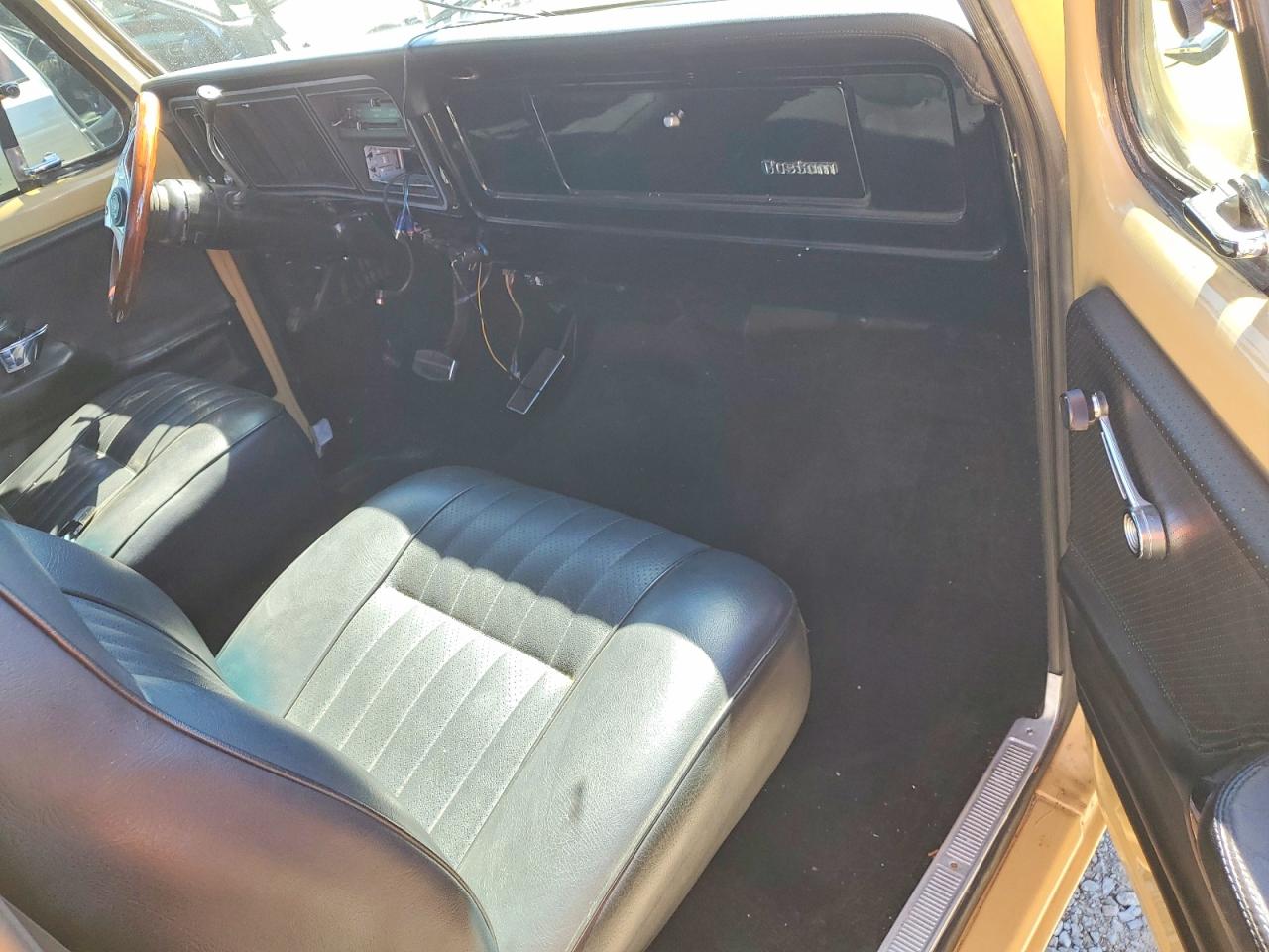 Ford F-100