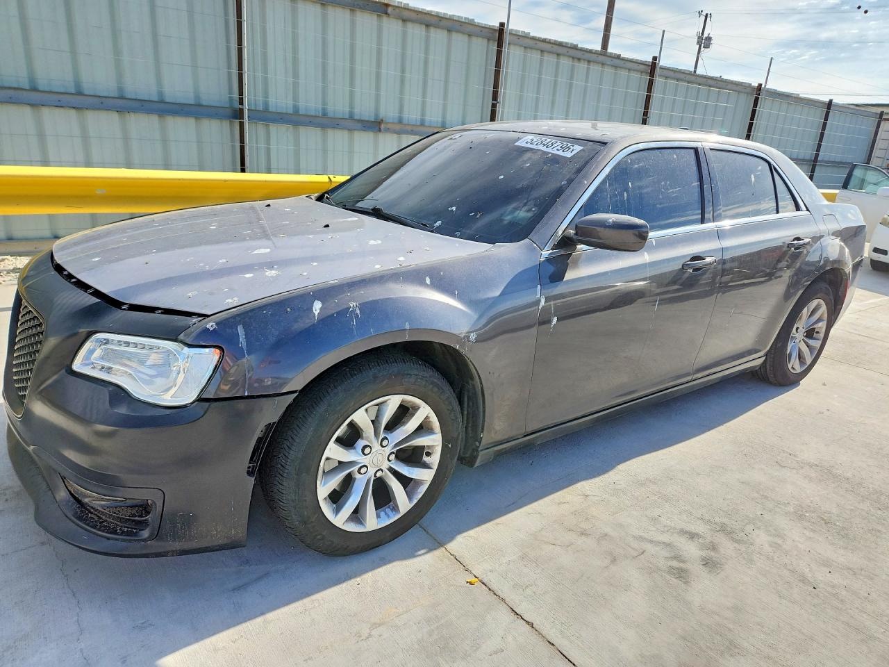 Salvage Chrysler 300 Image