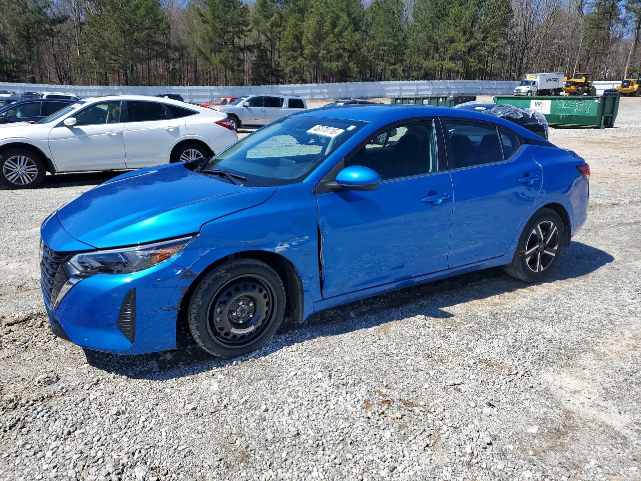 Salvage Nissan Sentra Image