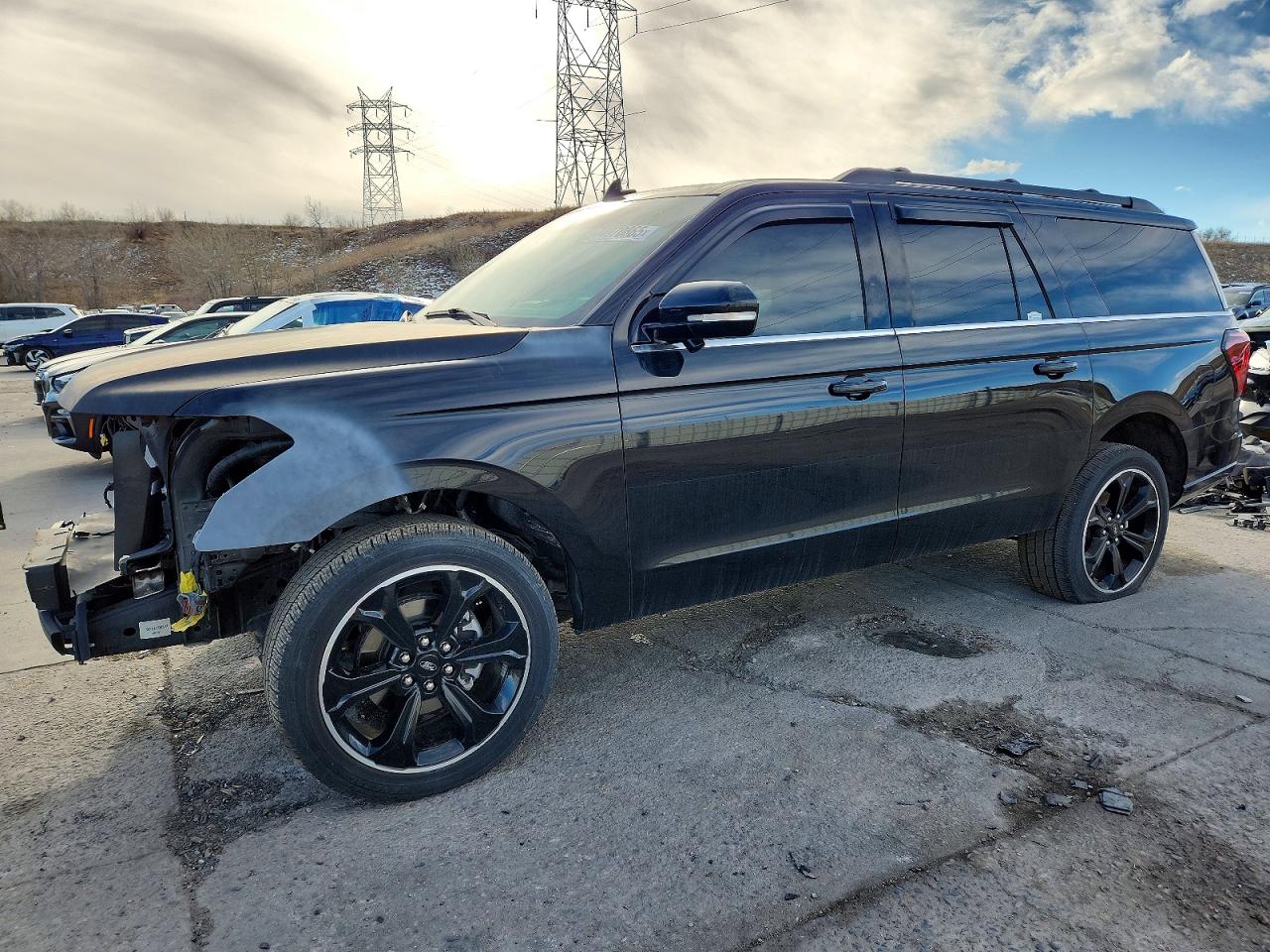 Salvage Ford Expedition Image