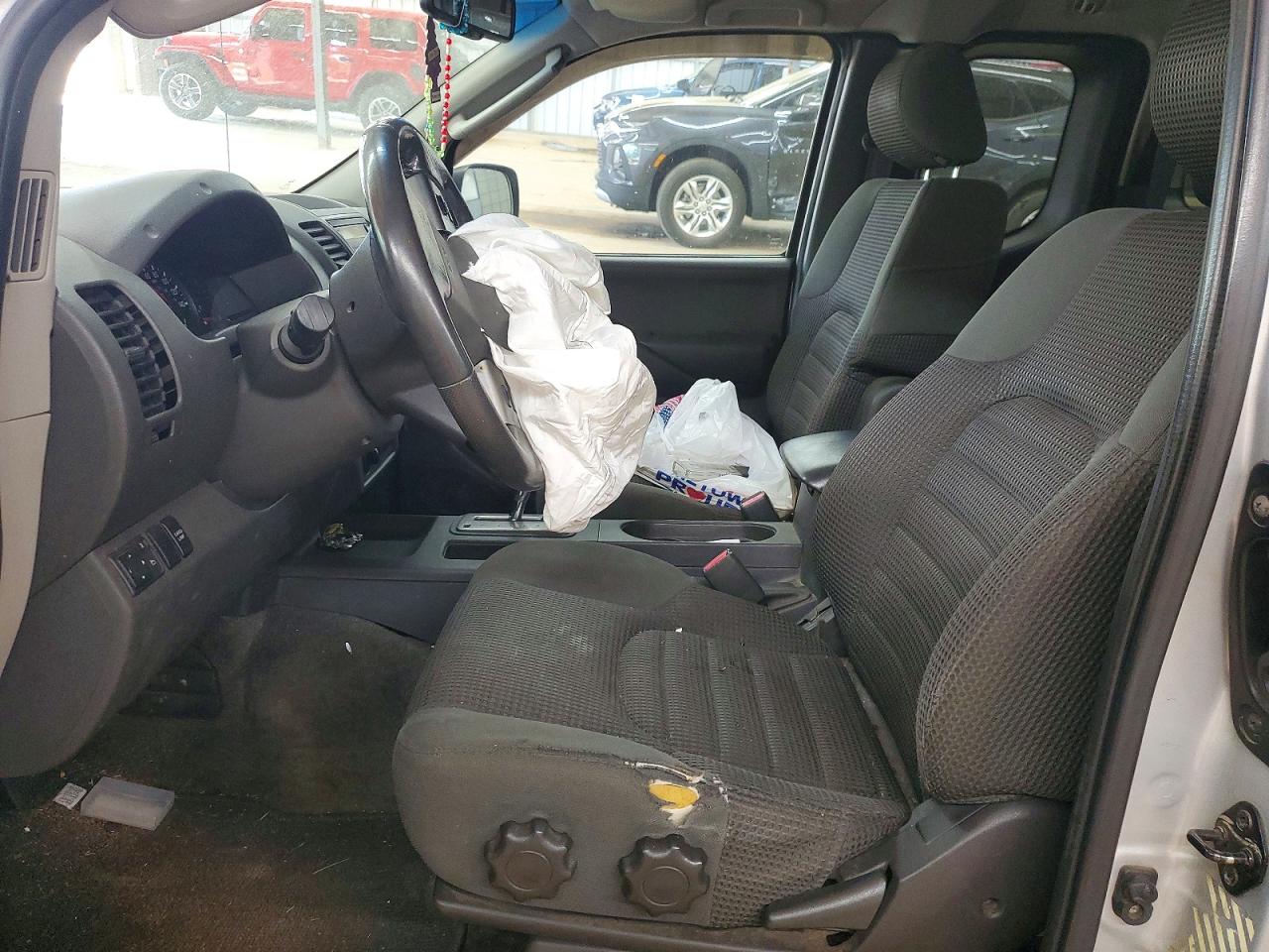 Nissan Frontier Se