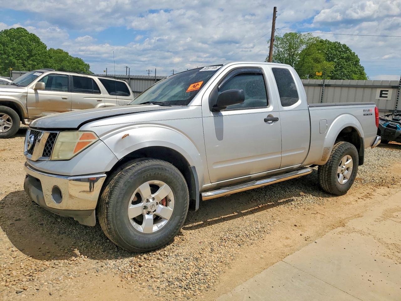 Salvage Nissan Frontier Image