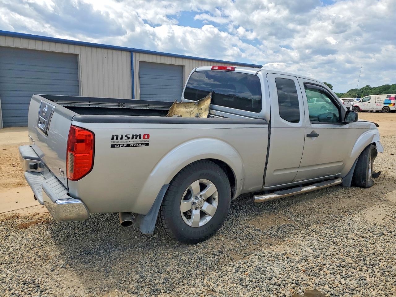 Nissan Frontier Se