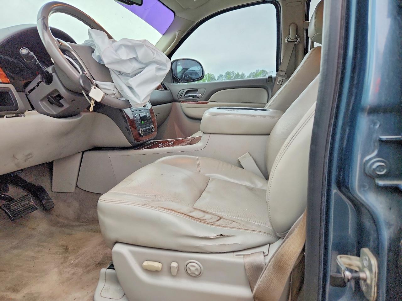 Chevrolet Tahoe C1500 Ltz