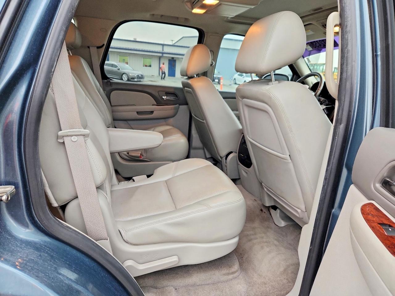 Chevrolet Tahoe C1500 Ltz