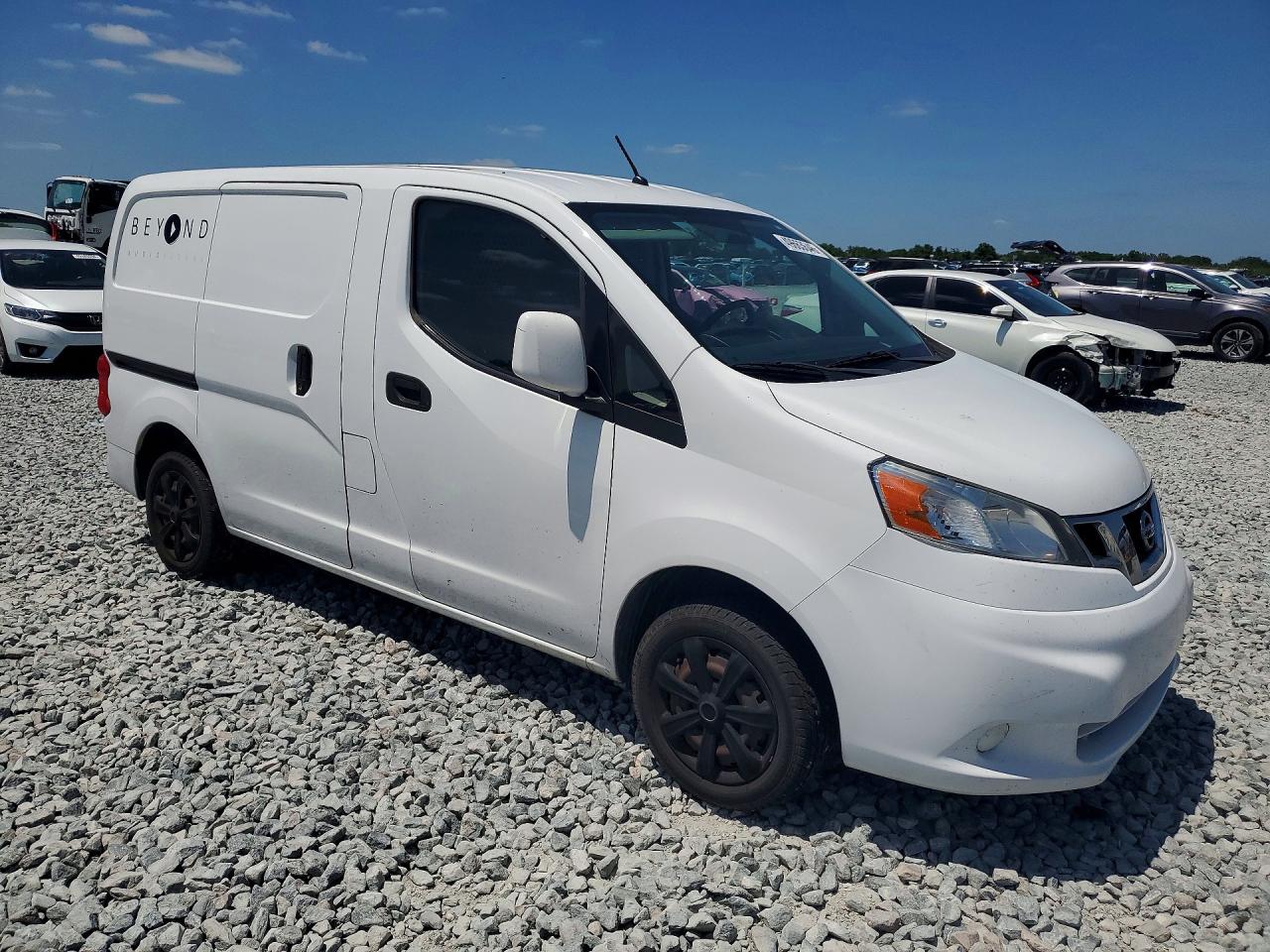 Nissan Nv 2.5s