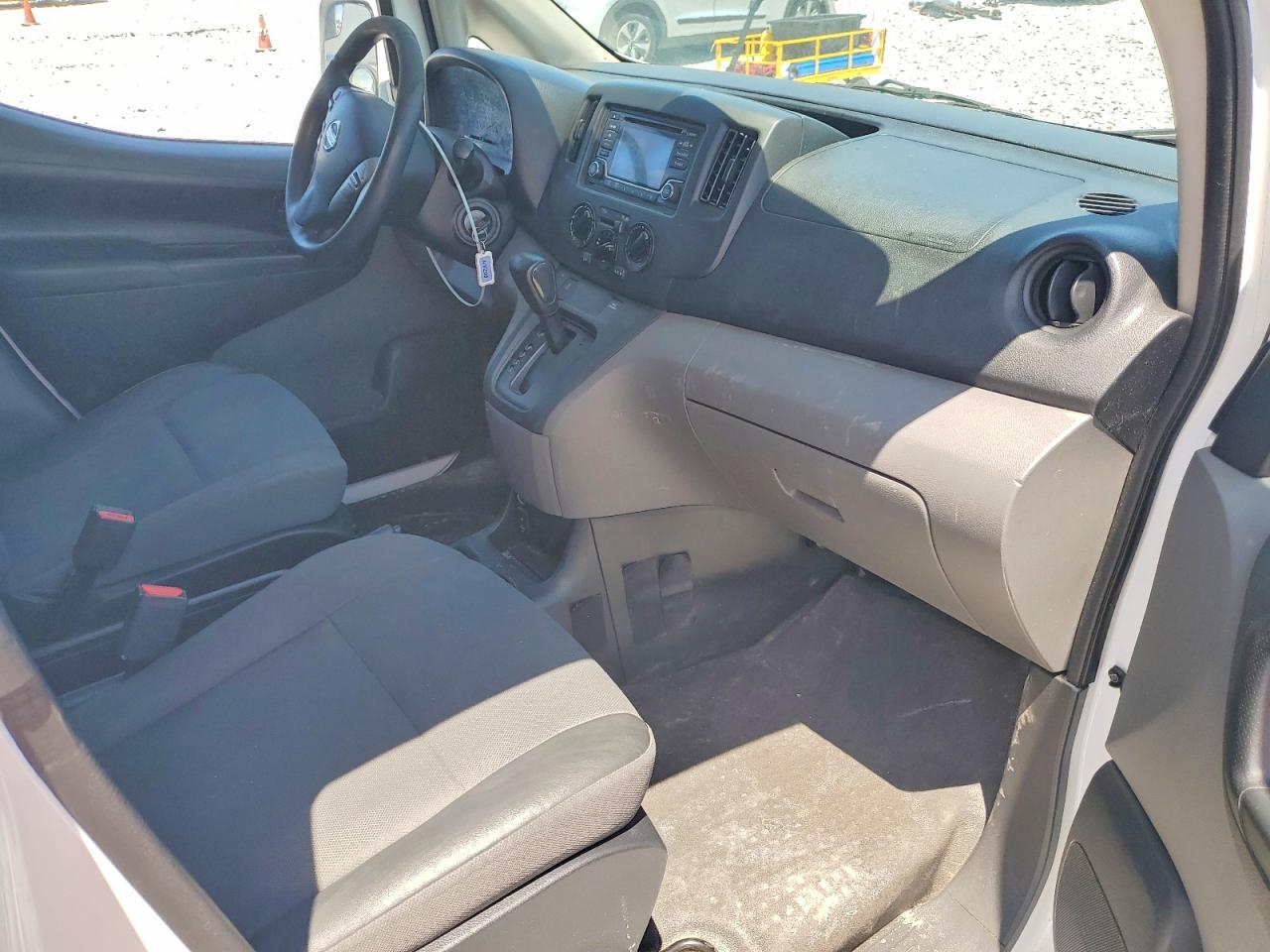 Nissan Nv 2.5s