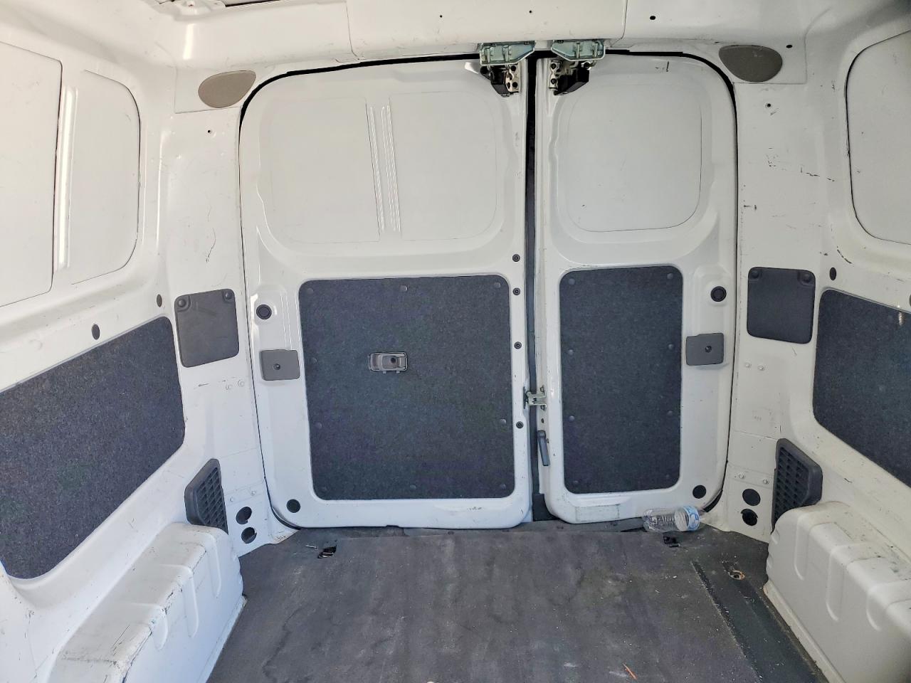 Nissan Nv 2.5s