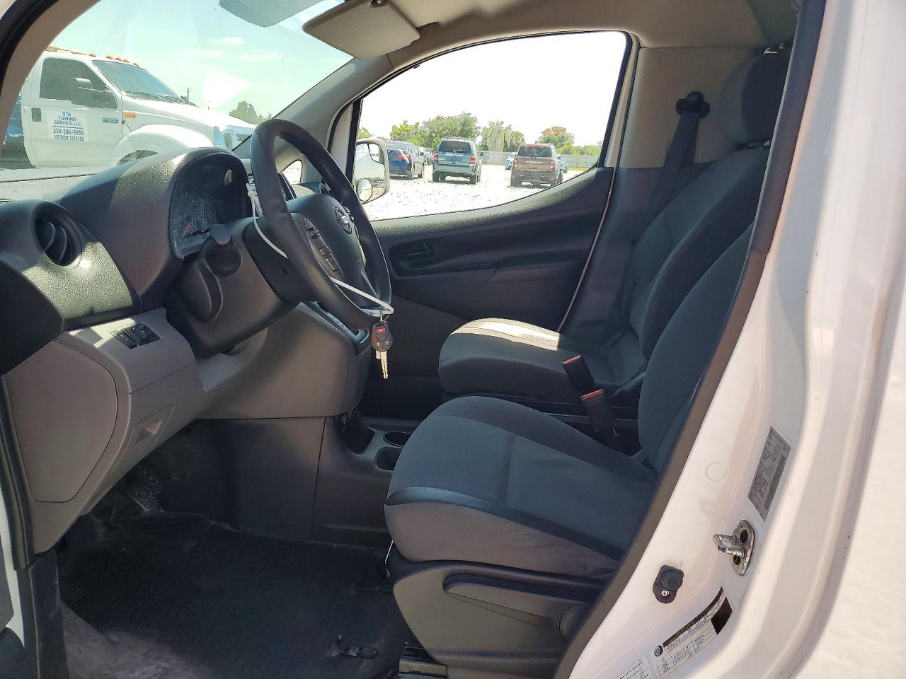 Nissan Nv 2.5s
