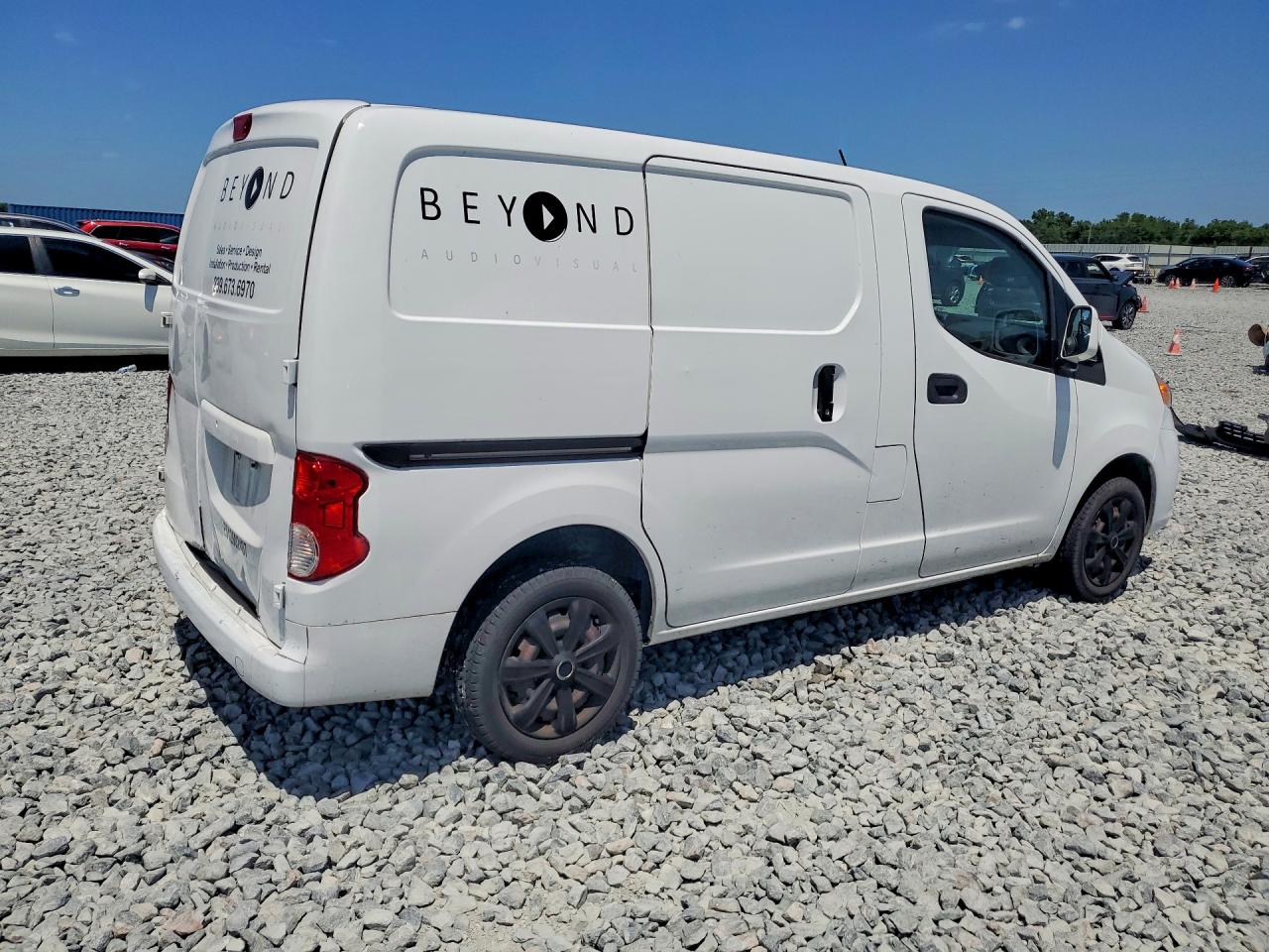 Nissan Nv 2.5s