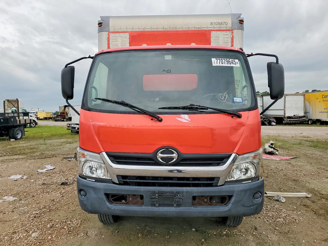 Hino 195