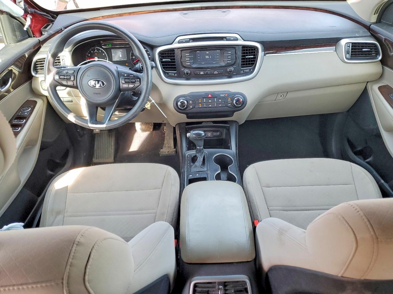 Kia Sorento Lx V6