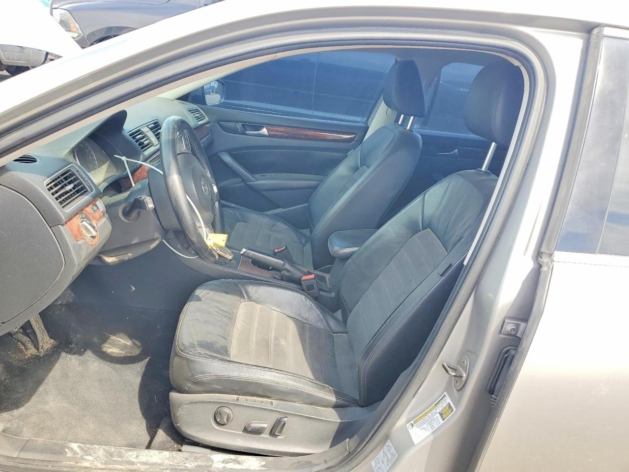Volkswagen Passat Sel