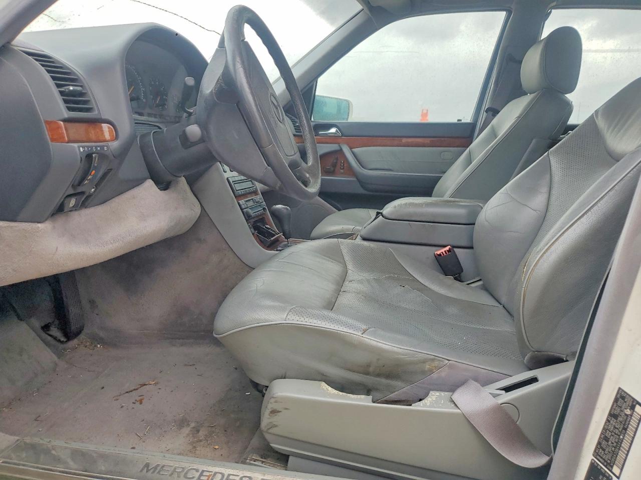 Mercedes-Benz S-Class 320w