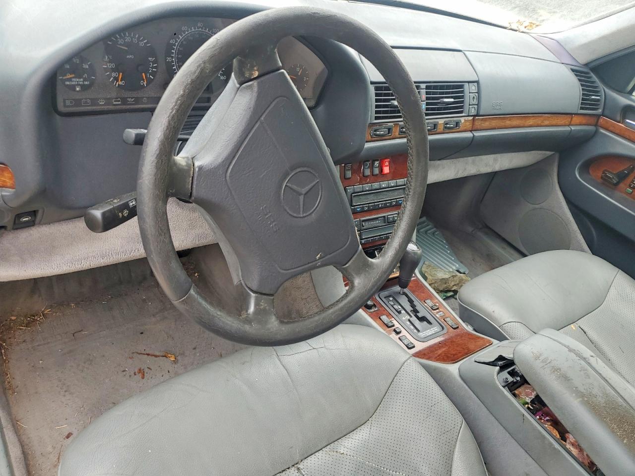Mercedes-Benz S-Class 320w
