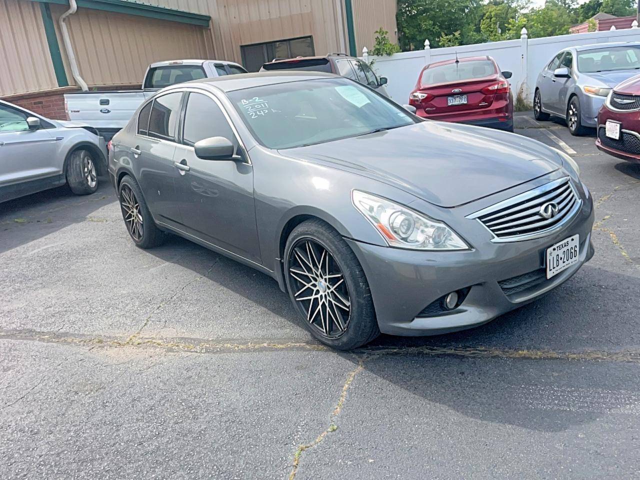 Salvage INFINITI G25 Image