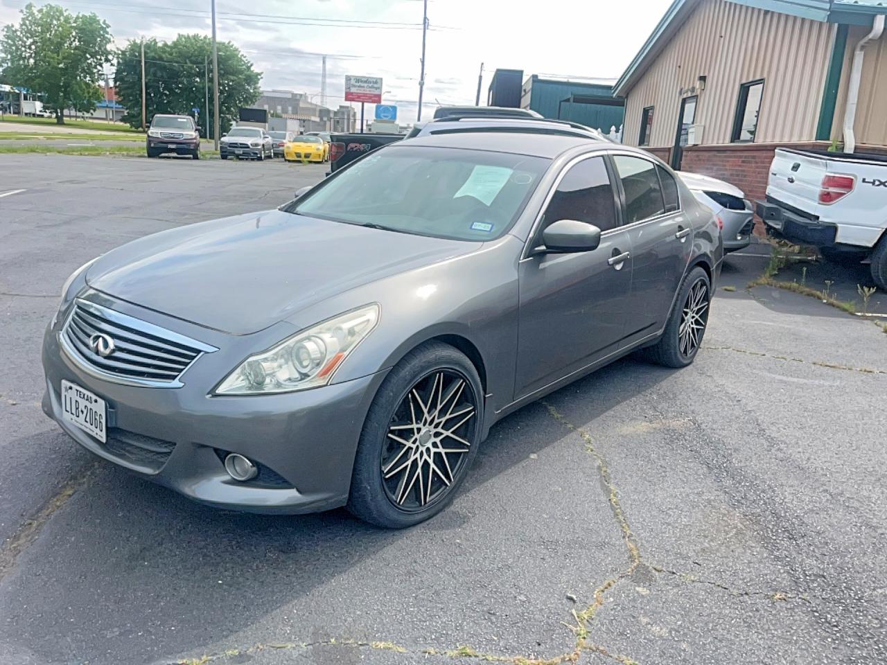 INFINITI G25 X