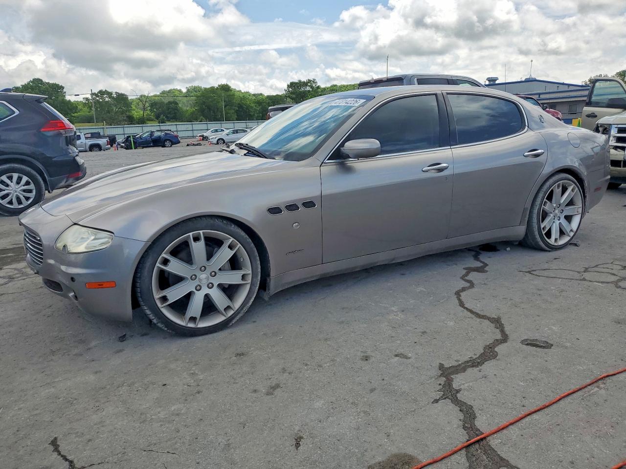 Salvage Maserati Quattropor Image