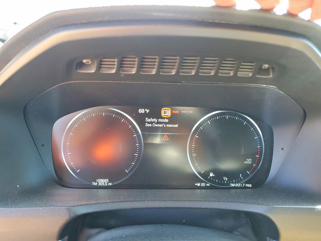Volvo XC90 T6