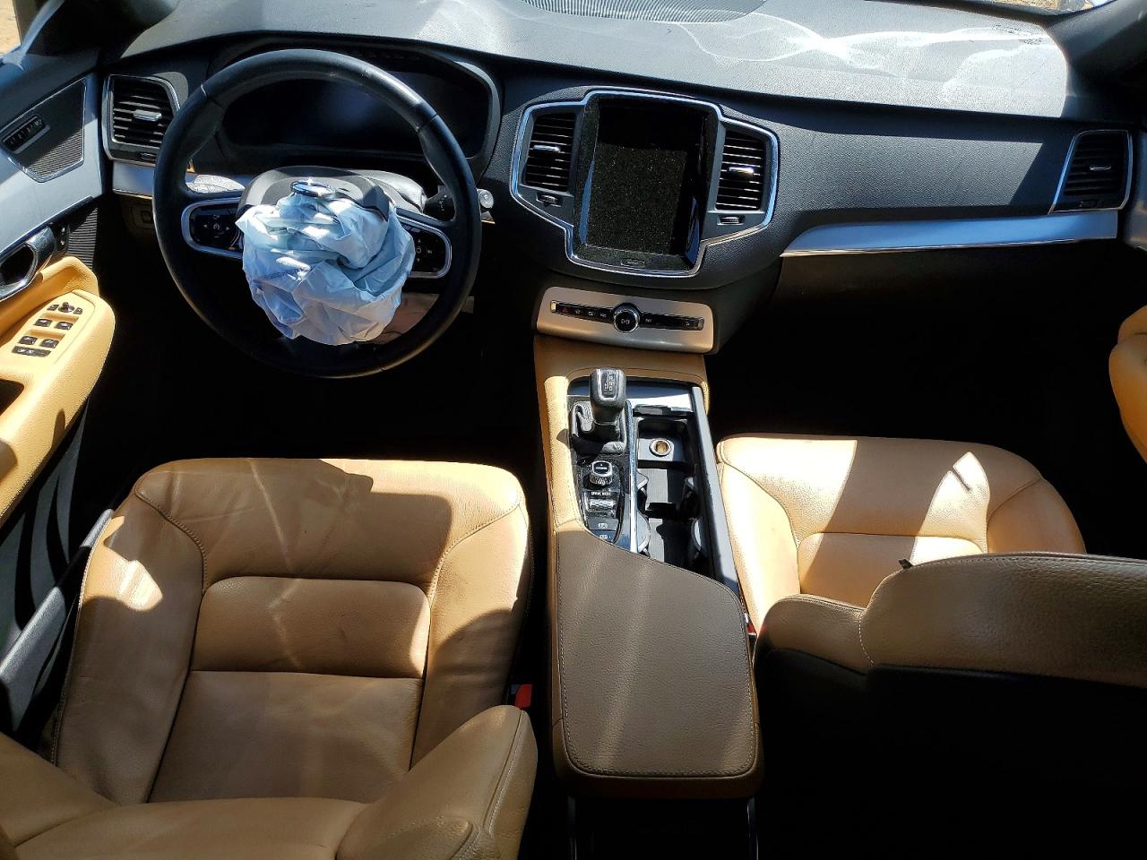 Volvo XC90 T6
