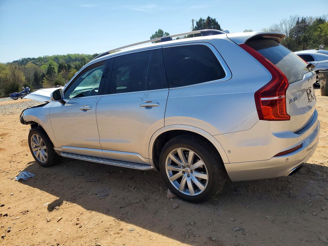 Volvo XC90 T6