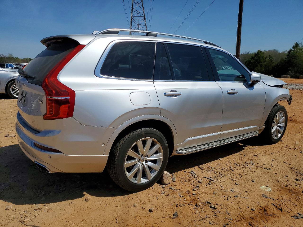 Volvo XC90 T6
