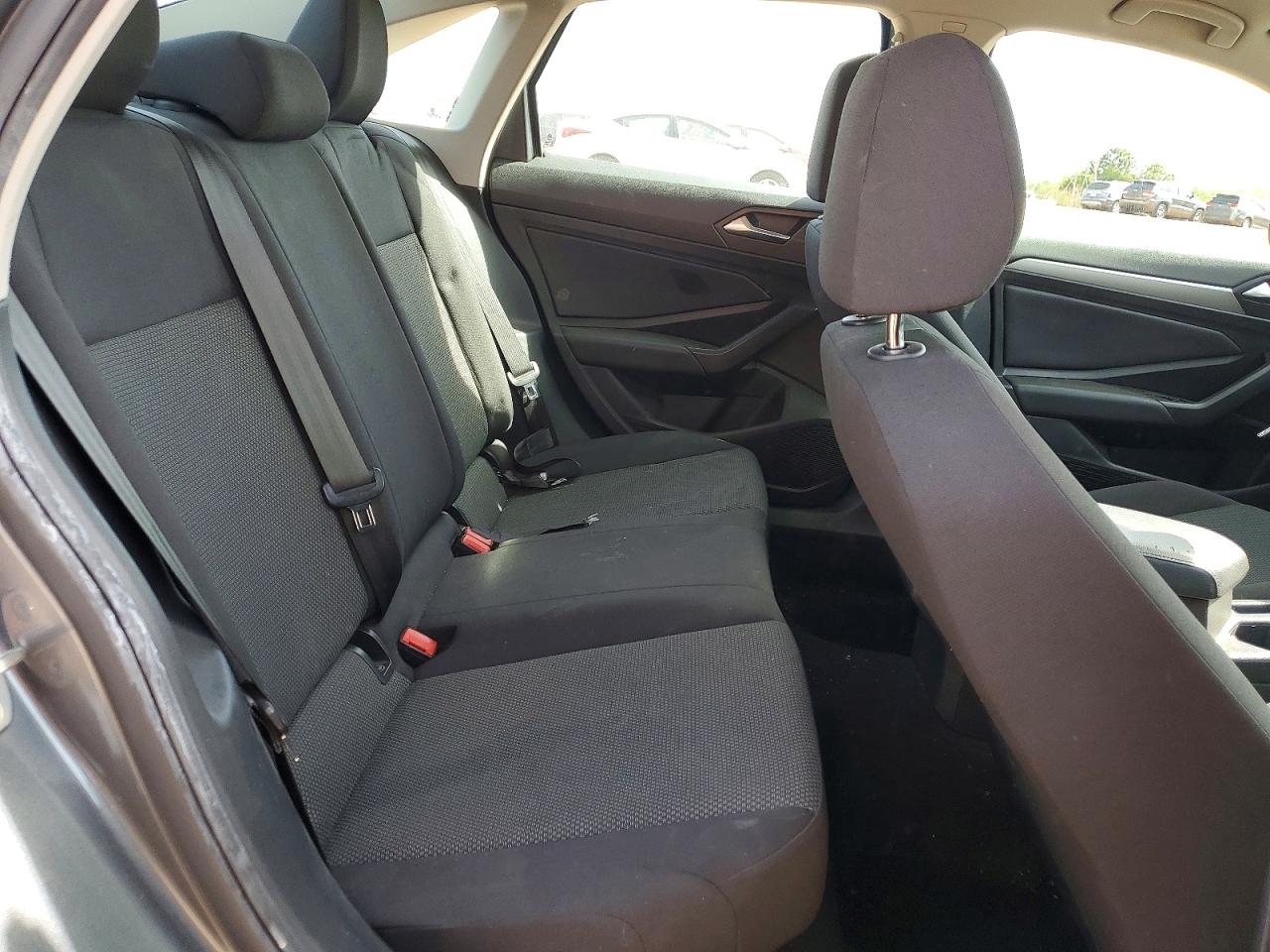 Volkswagen Jetta S