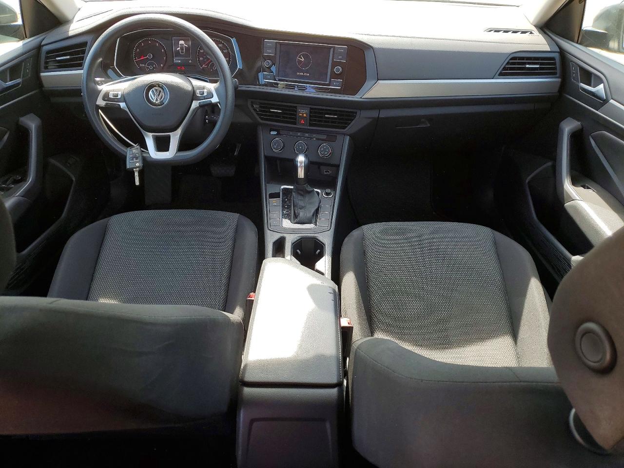 Volkswagen Jetta S