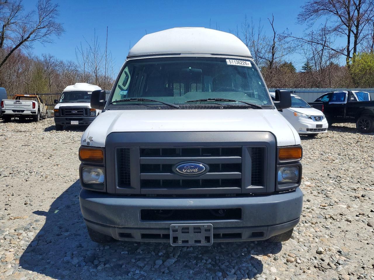 Ford Econoline E350 Super Duty Van